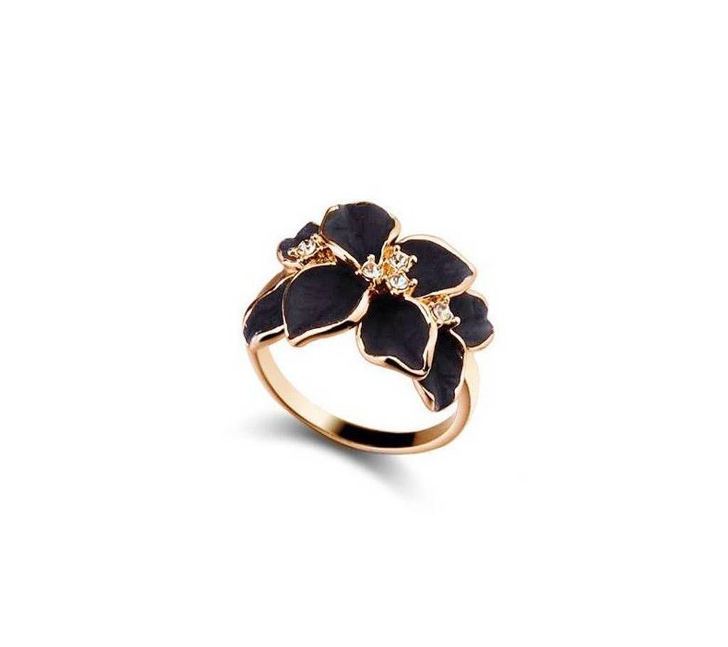 Austrian Crystal Black Enamel Flower/Wedding Ring For Women