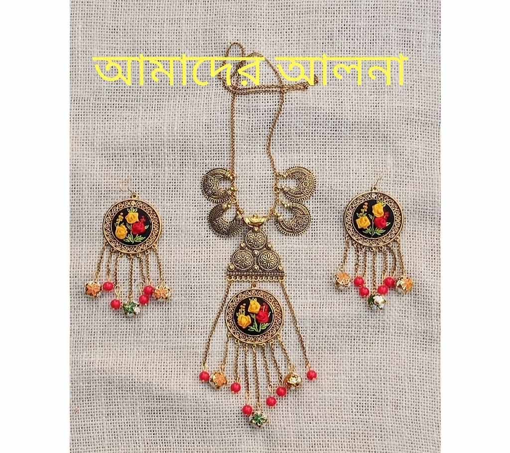 Embroidered Rose Pendent Set