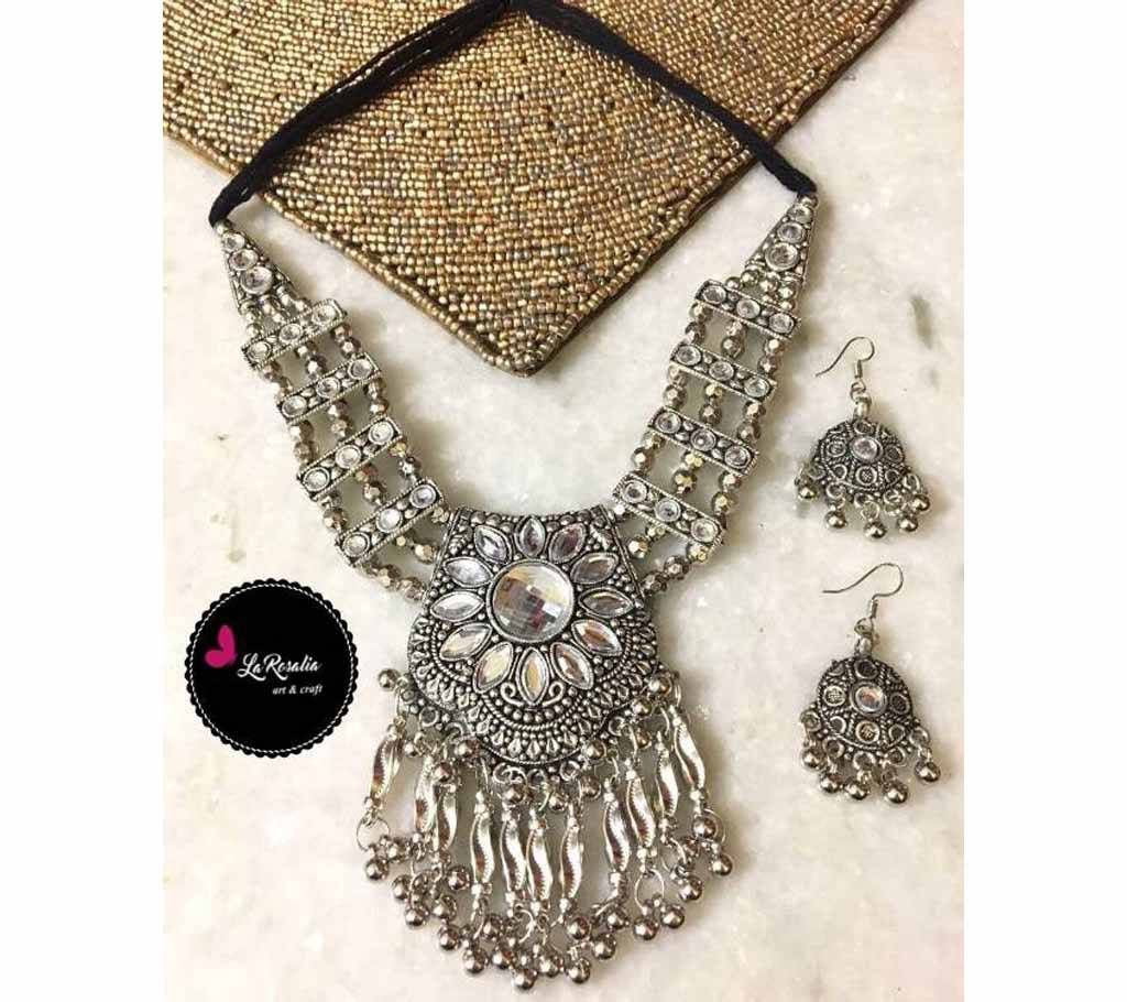 Ladies afgani necklace with earrings