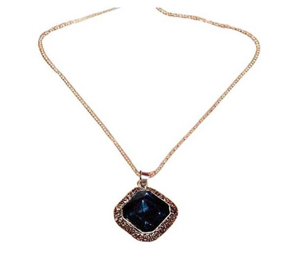 Black storm pendant