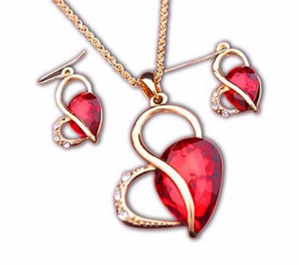 Red Stone Setting Pendant