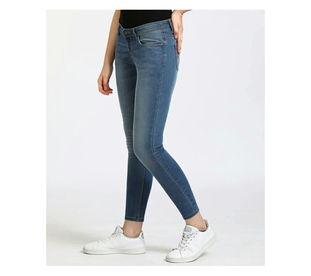 High Quality Wholesale ladies denim Ripped fabrics jeans pants 