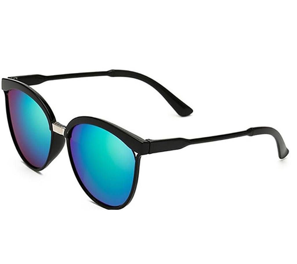 Plastic frame sunglass for women 