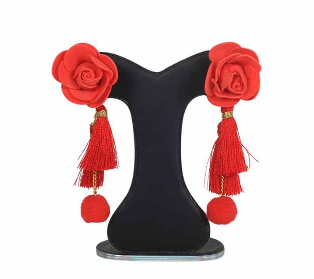 Red rose earring with tessel