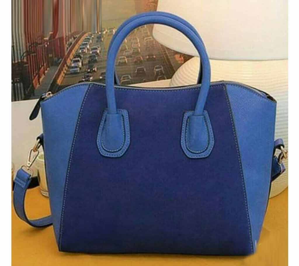 ladies hand and shoulder bag