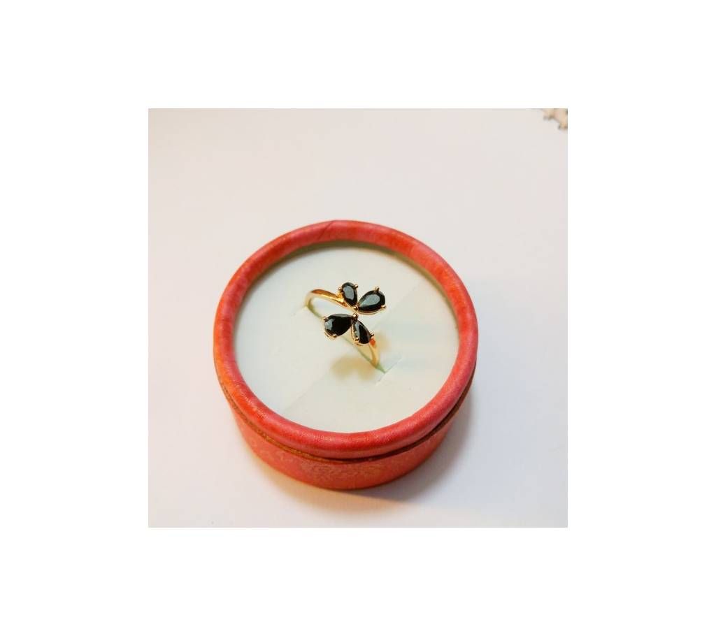ADJUSTABLE BLACK STONE GOLD PLATED LADIES FINGER RING