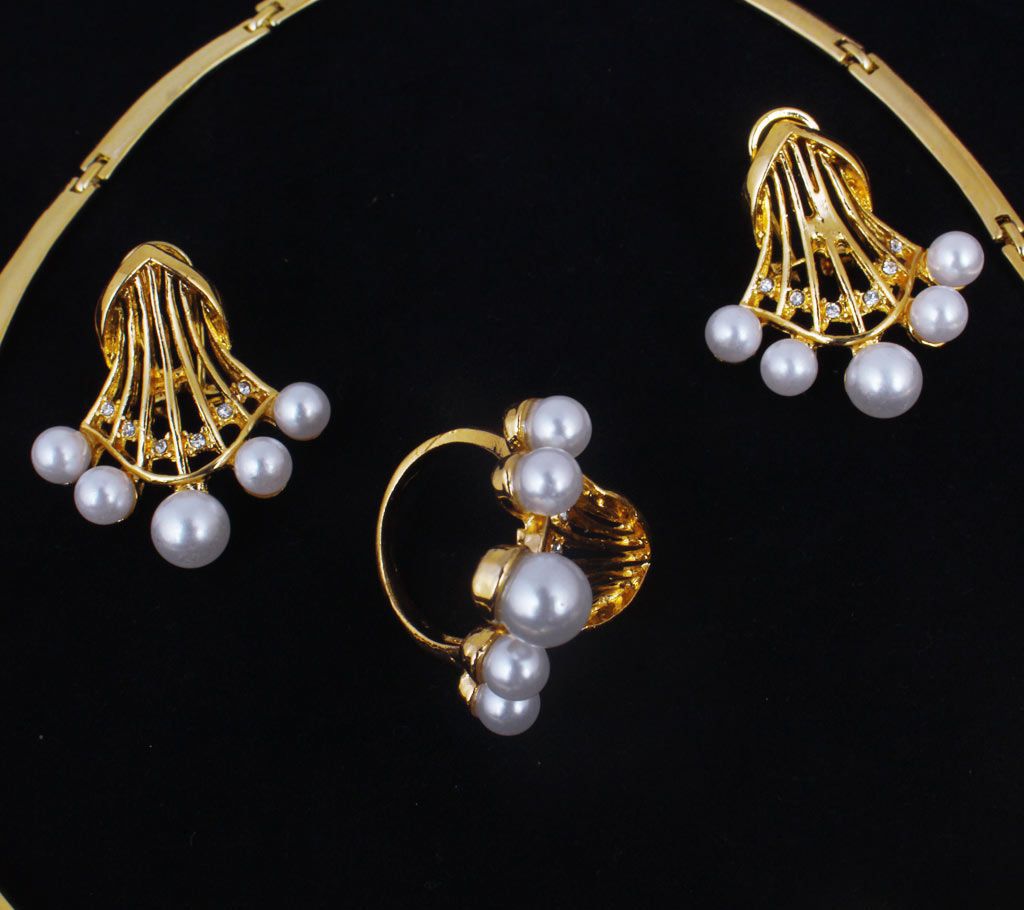 Artificial pearl & stone setting metal jewellery set