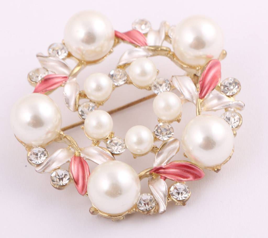 Fashion rhinestone pearl brooches