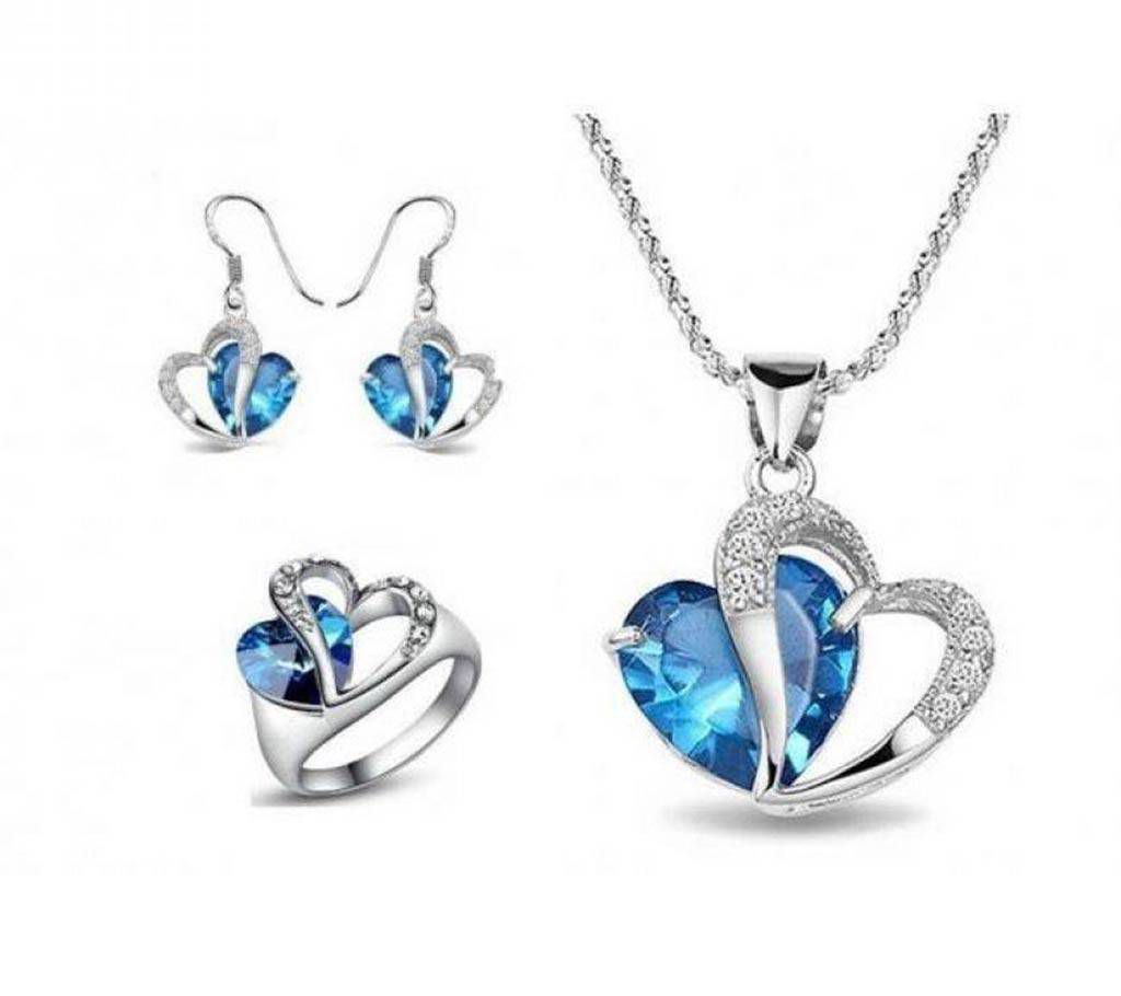 silver plated crystal and metal heart plated pendant set with attractive finger ring 