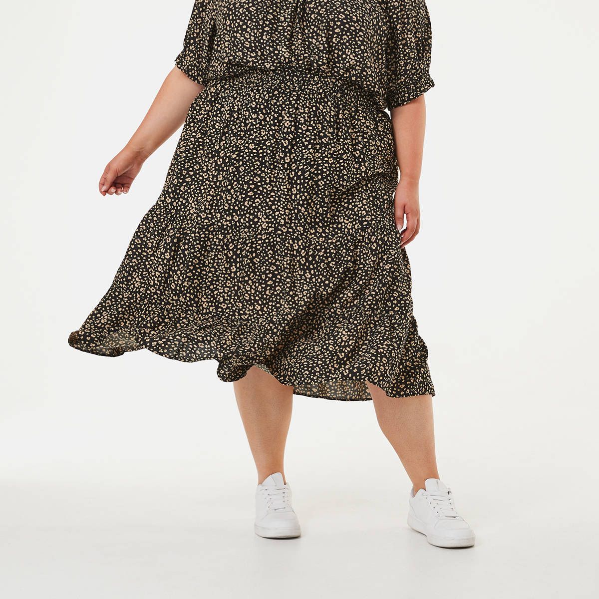 Curve Tiered Midi Skirt